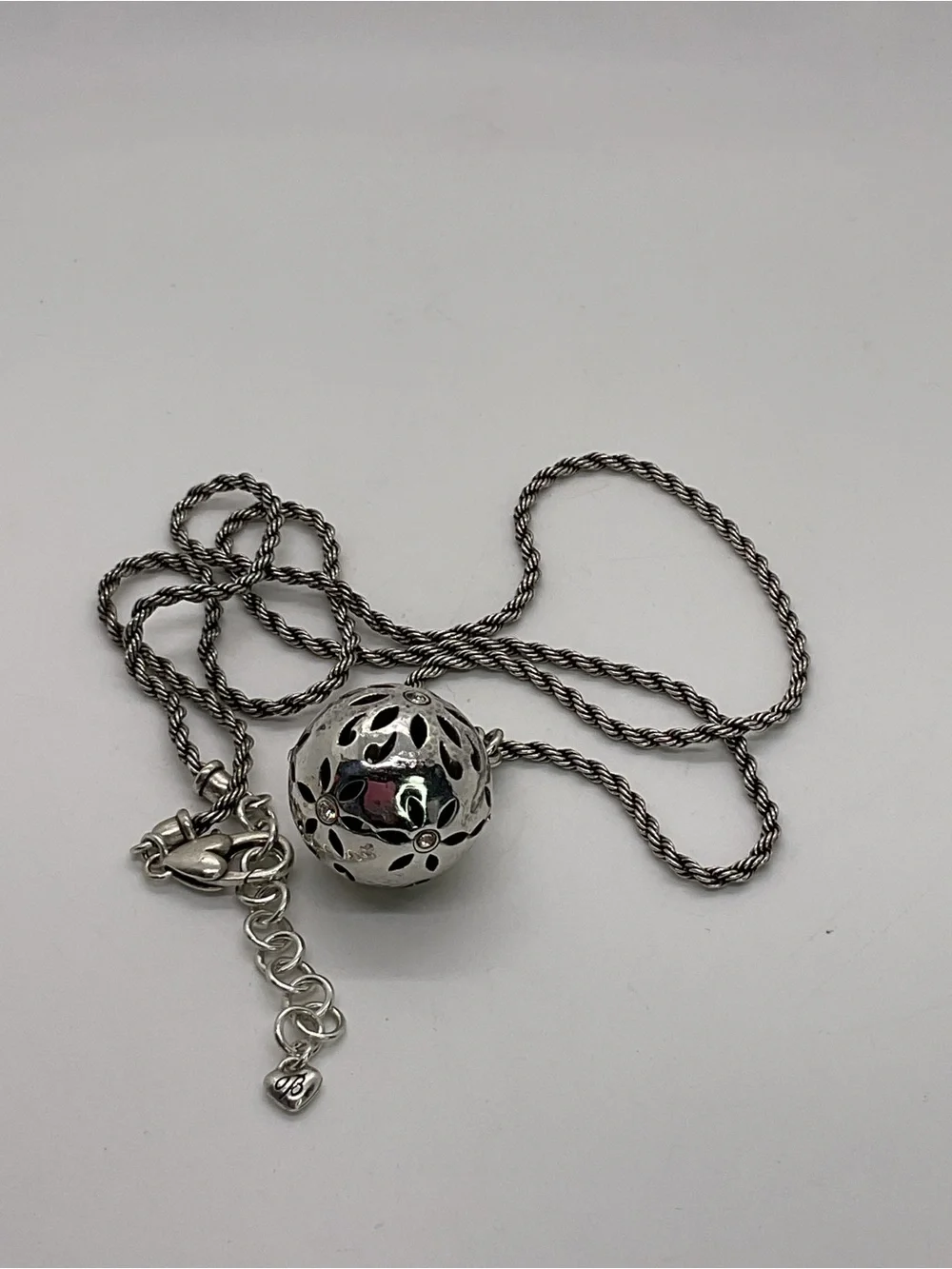 Brighton Cathedral Fleur de Lis Filagree Ball Pendant Necklace - Rare